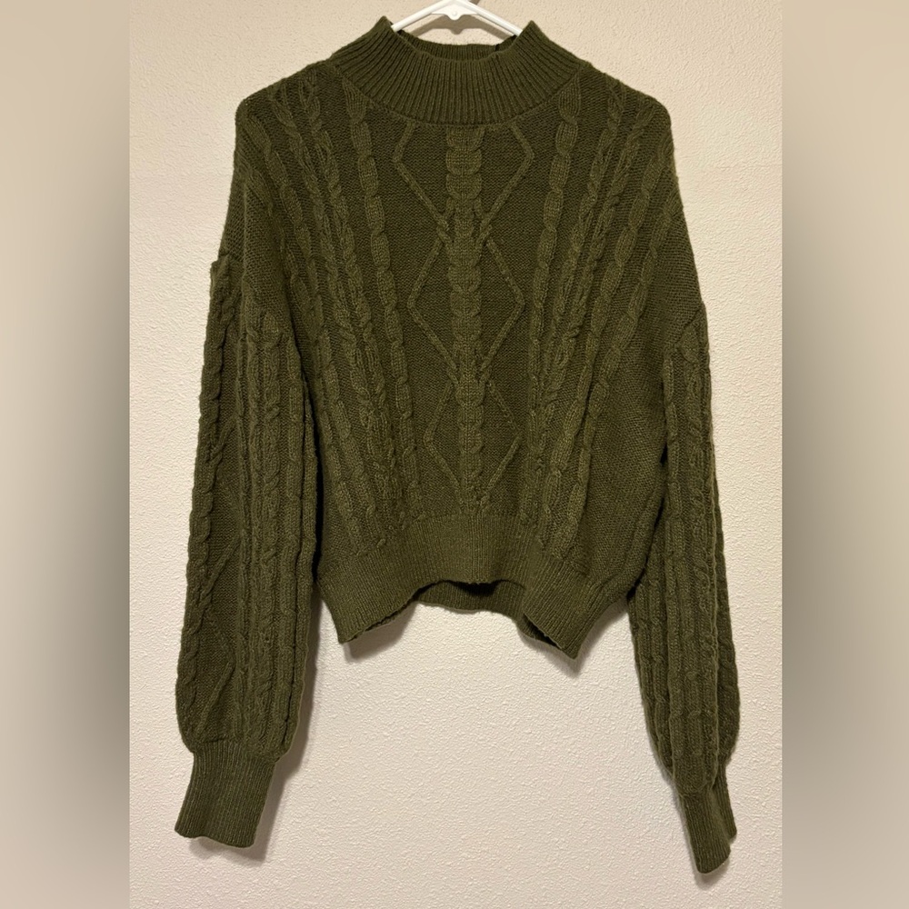 Vigoss Forest Green Cable Knit Sweater